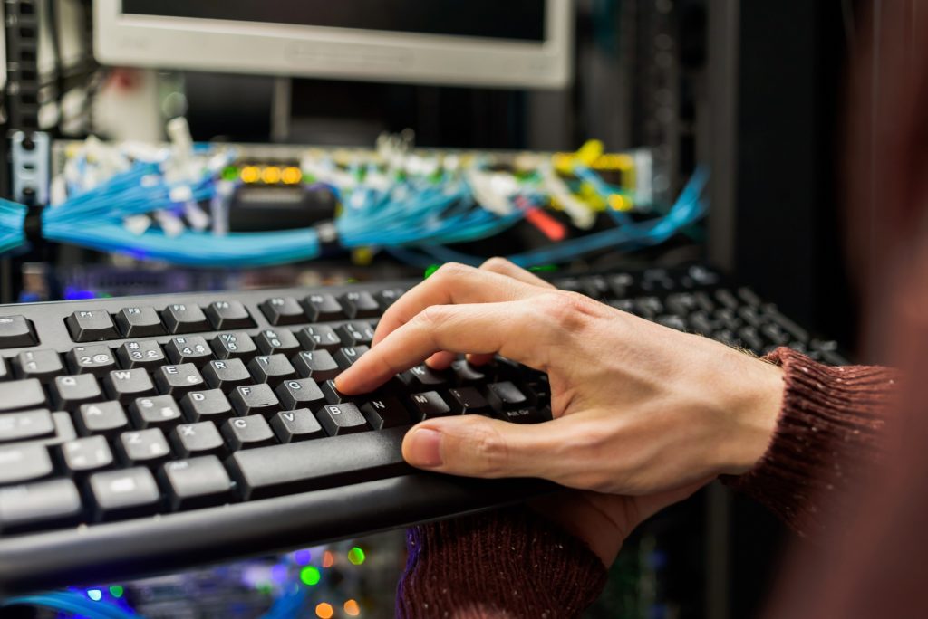 ed Multiservicios y suministro integral de switching